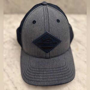 Mint condition Southern Tide snap back hat